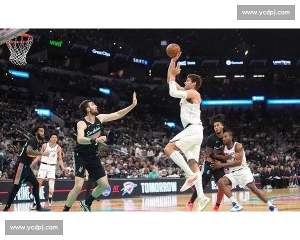 快船对阵马刺强强碰撞西部格局走向引发球迷热议季后赛前景成焦点之战