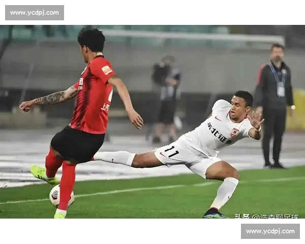 中超第十七轮焦点战长春亚泰主场迎战广州富力全力争胜关键较量夜